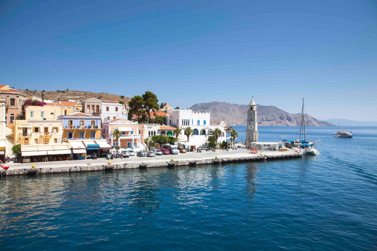 Cozy Apartments In Symi Center Luaran gambar