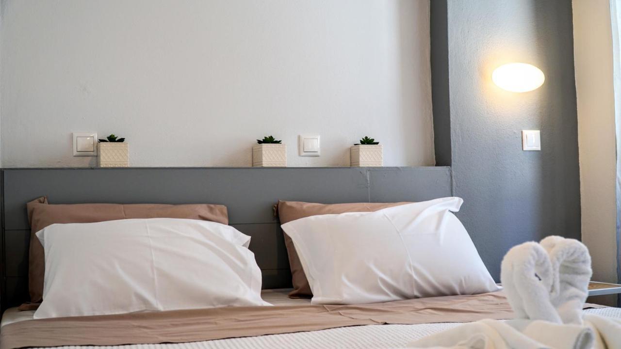 Cozy Apartments In Symi Center Luaran gambar