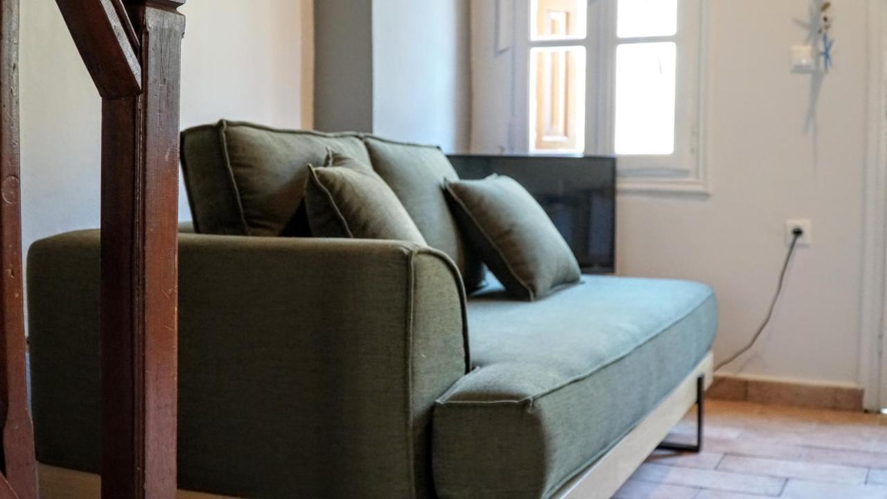 Cozy Apartments In Symi Center Luaran gambar