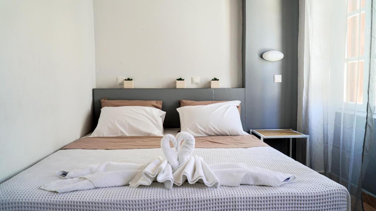 Cozy Apartments In Symi Center Luaran gambar