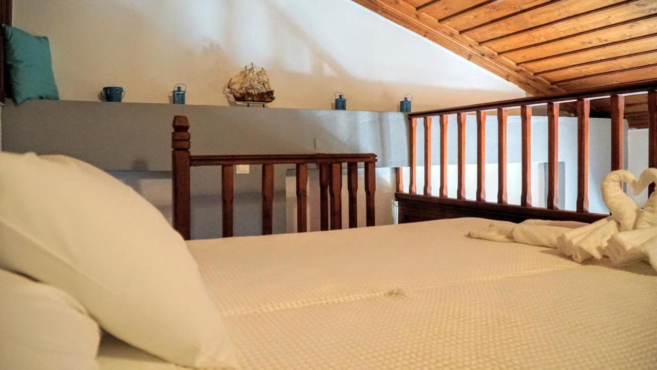 Cozy Apartments In Symi Center Luaran gambar