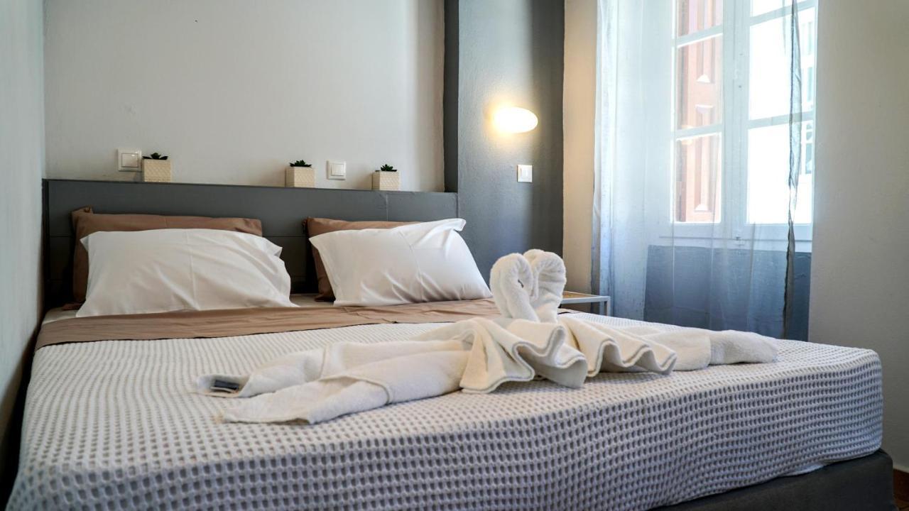 Cozy Apartments In Symi Center Luaran gambar