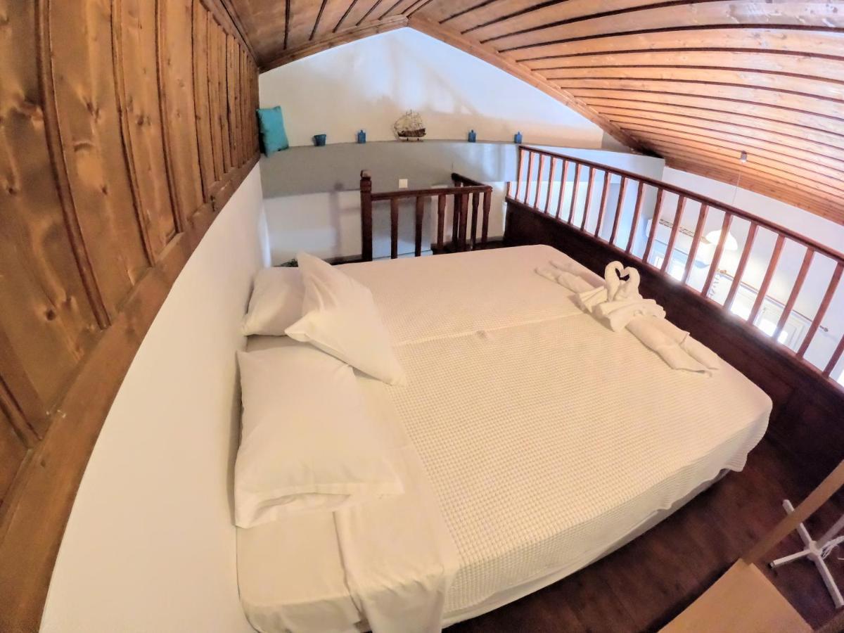 Cozy Apartments In Symi Center Luaran gambar