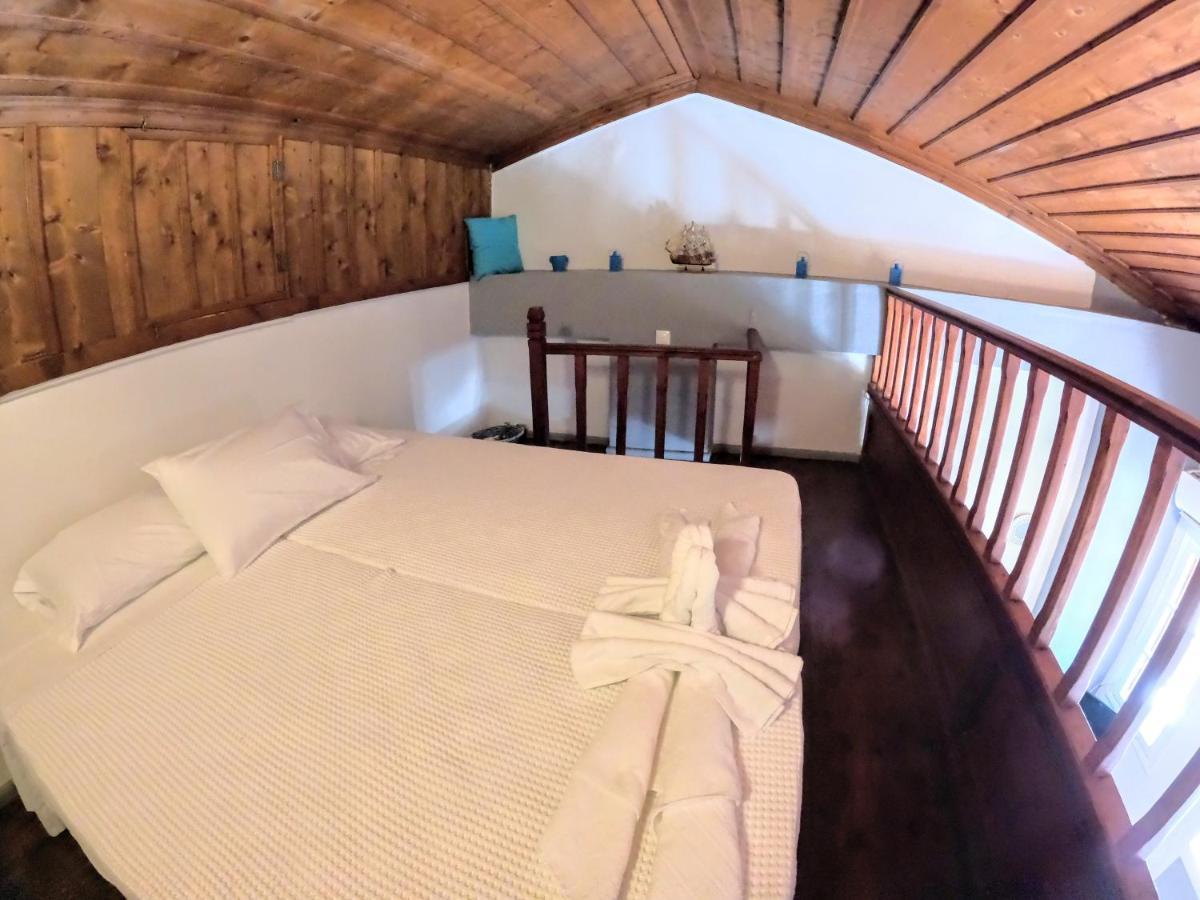 Cozy Apartments In Symi Center Luaran gambar
