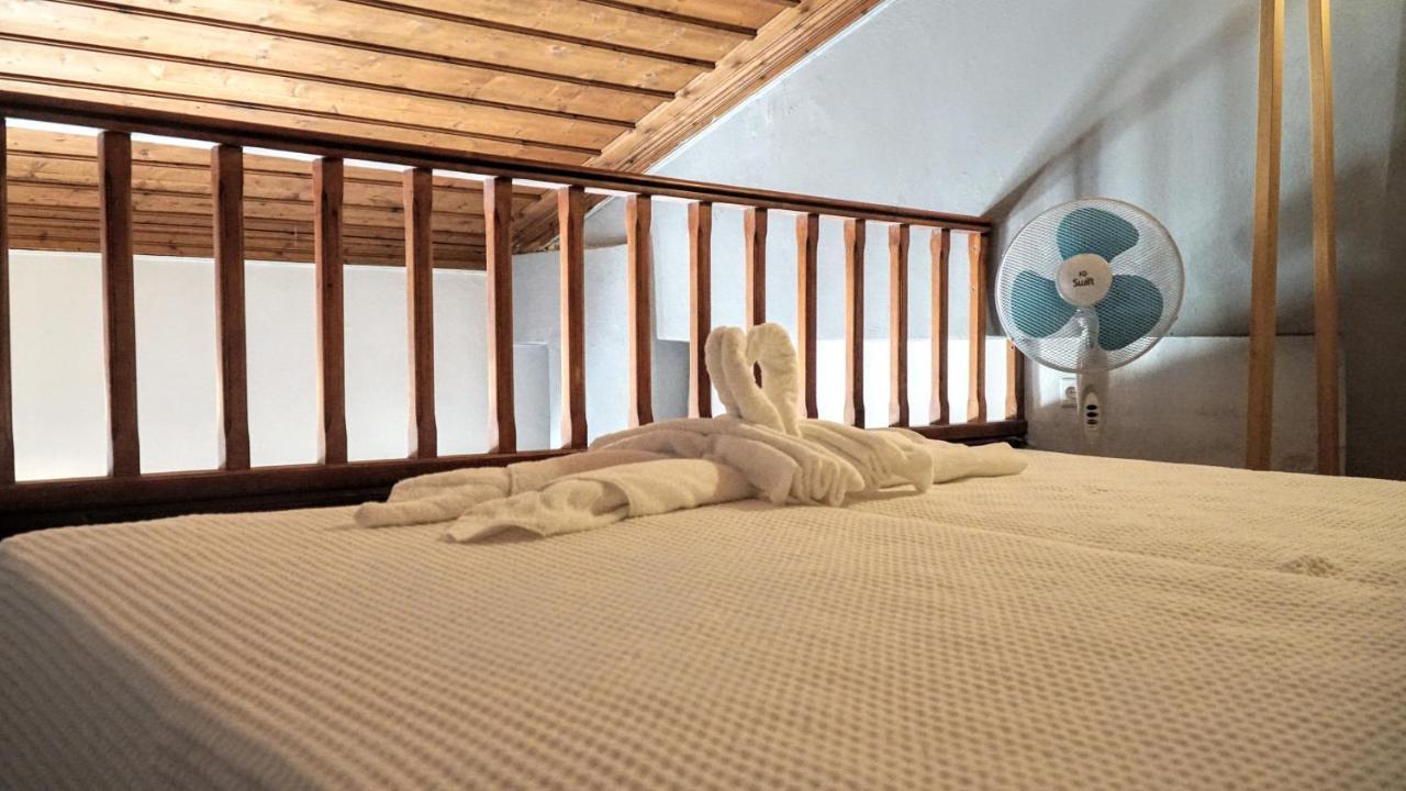 Cozy Apartments In Symi Center Luaran gambar